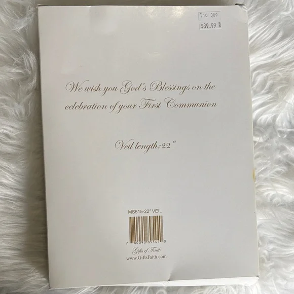 White First Communion Veil - Picture 2 of 6